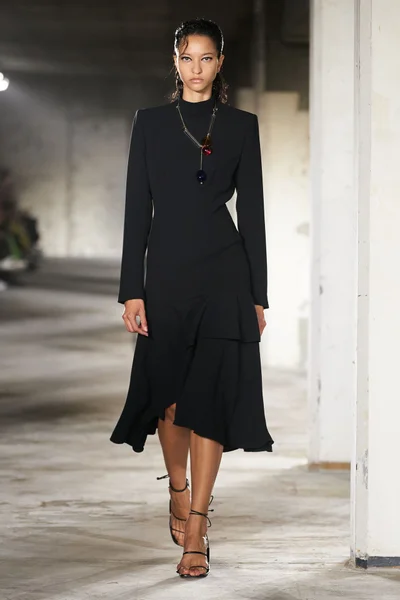 Look 5